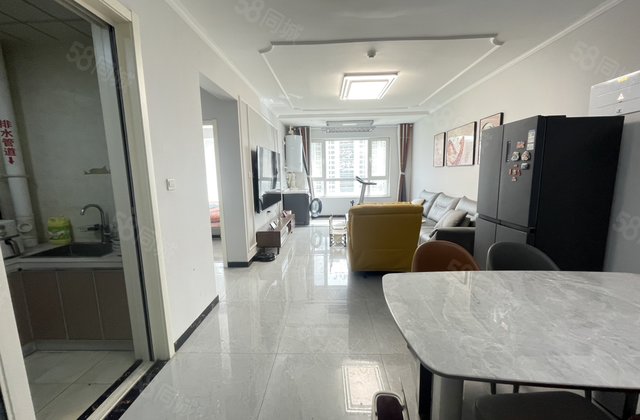 民生凤凰城10号院 环境好 小三居 有电梯 次新小区 商品房