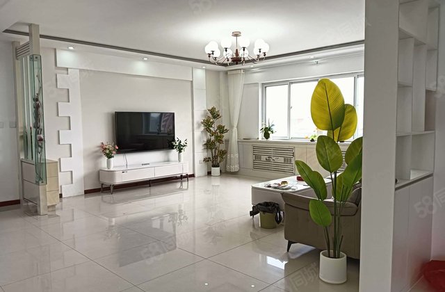 柳泉花园 商品房 小三居 购物方便 双卫格局 南北通透