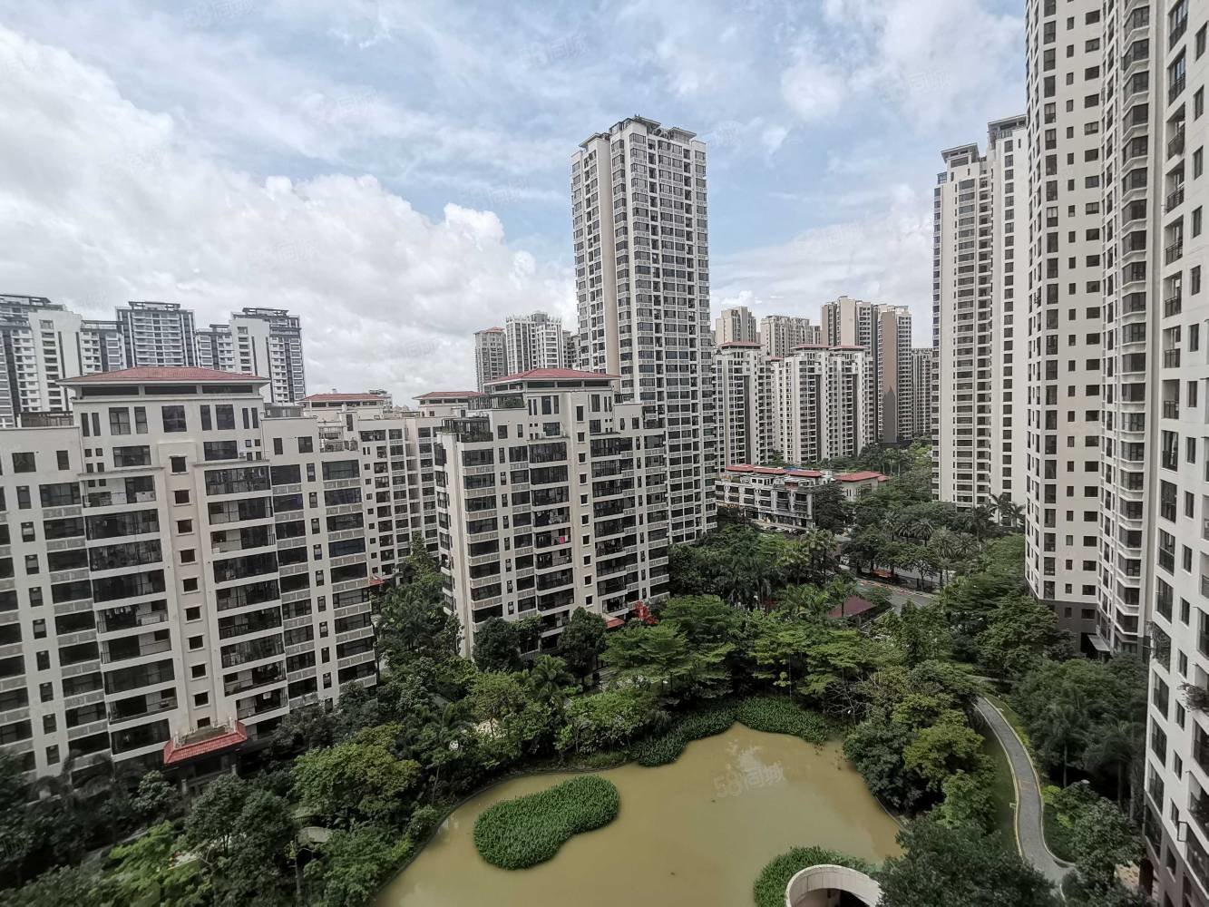 华发四季3室2厅2卫127.05㎡南北680万