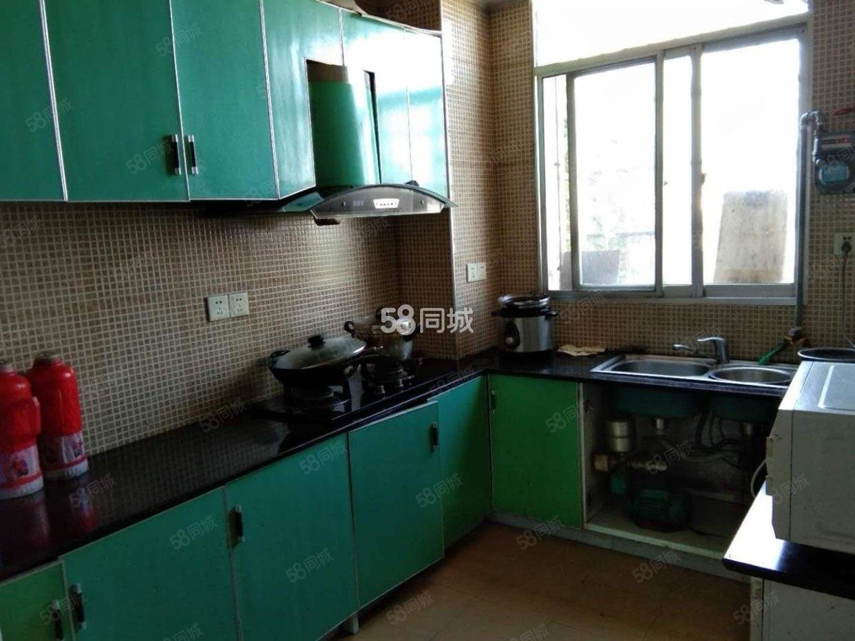 景泰新村3室2厅1卫105㎡南52万