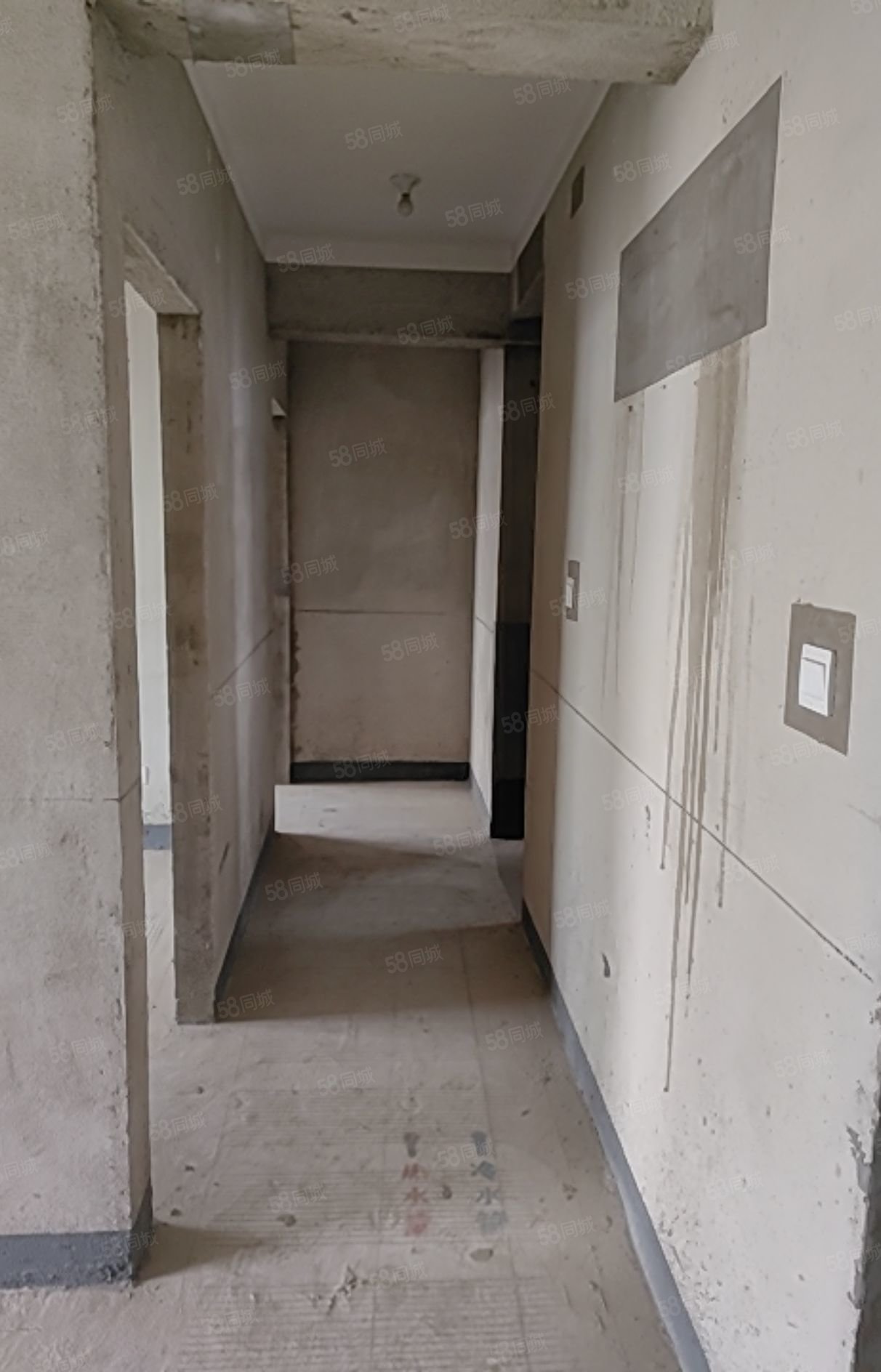 邦泰江山印3室2厅1卫92㎡南60万