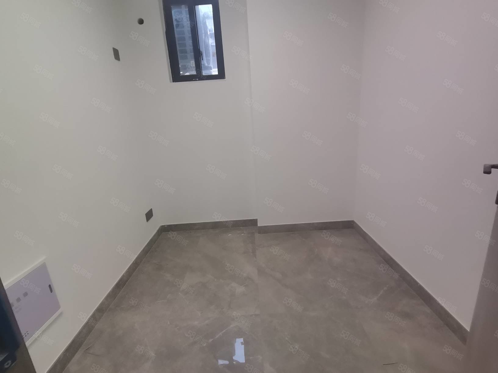 翠光一区3室2厅2卫104㎡南北78万