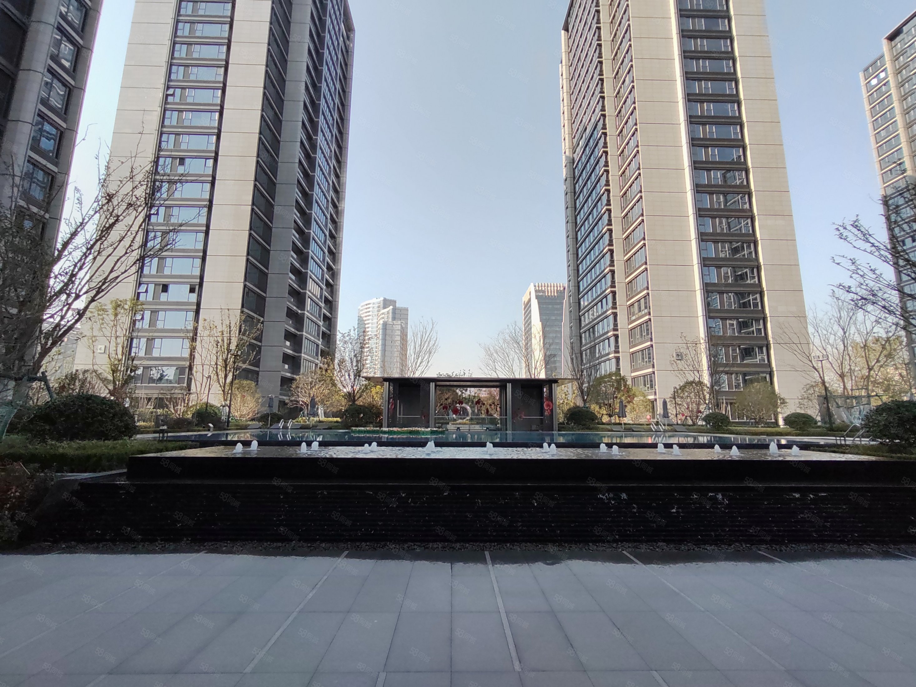 绿城晓风印月4室2厅2卫161.33㎡南北600万