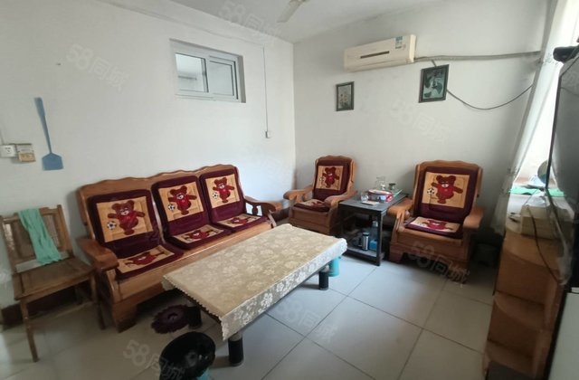 三中，昌华，建委家属院东昌中，北顺小大三室，三楼有钥匙健康路