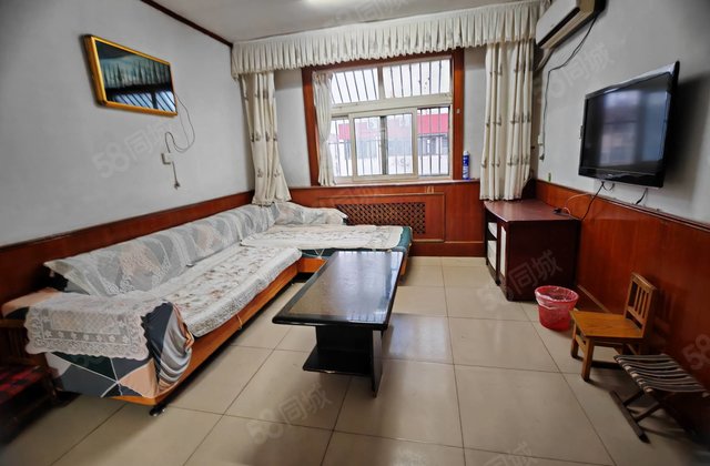 文轩，外国语，一中，教育局家属院，检察院多层三室停车方便