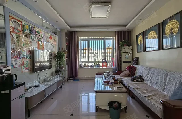 出售莲湖花园小区 带车位储藏室 户型很好 价格不高