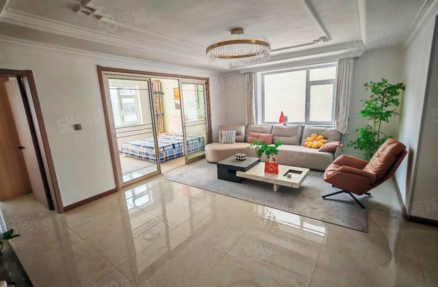 变压器小区3室2厅120㎡49.8万二手房图片