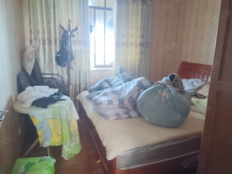 景和园2室2厅1卫93㎡南北52万