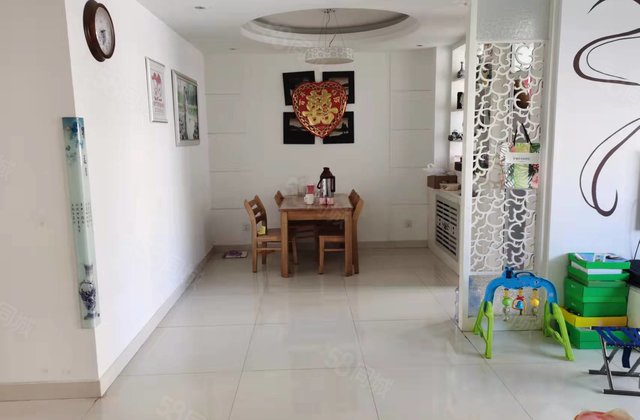 馨苑小区(东昌府)  3室1厅1卫，储藏室约30²，车位可卖