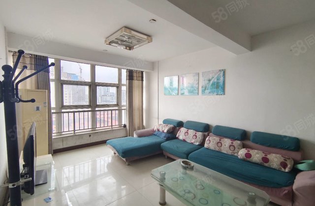 亚大怡景花园 交通便捷 正规商品房 精装可拎包入住 超低密度