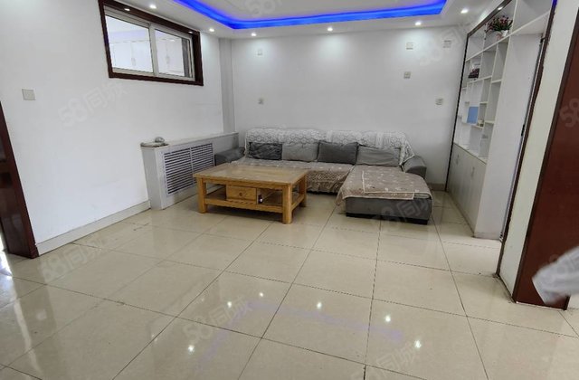 阳明  好楼层，单价6开头，精装修，南北通透停车方便