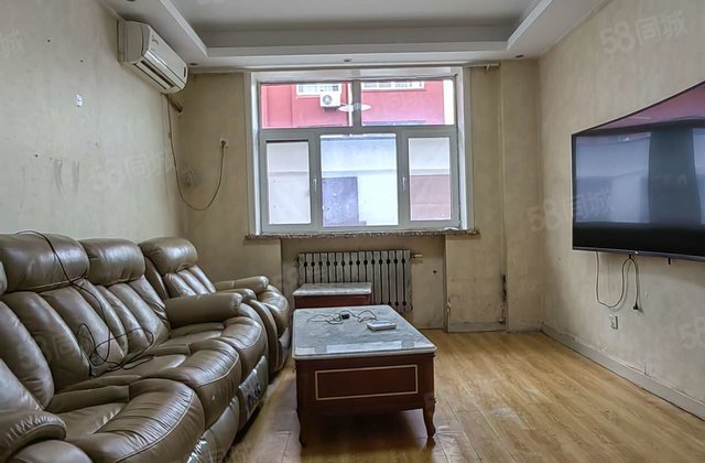 东昌湖边孝心一楼带院三室东边户看房子方便