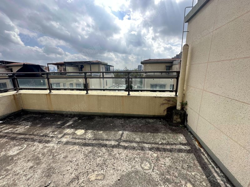 君汇半岛别墅小区新朝南低容积满二