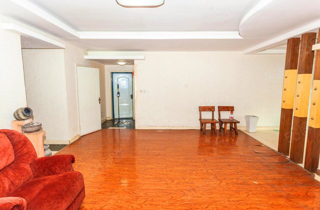 桃园新居4室2厅178.42㎡162万二手房图片