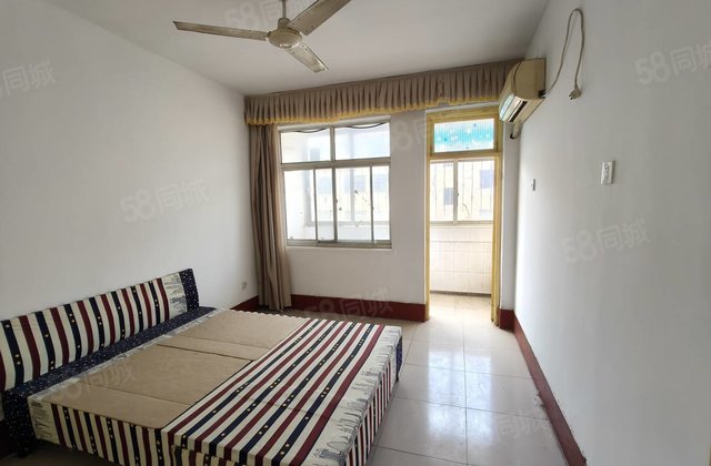 环城湖边  产权清晰 中间好楼层 交通便捷 近医院 南北通透