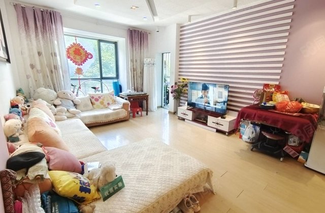 AAA花园3室2厅136㎡75万二手房图片