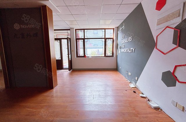 南北通透 交通便利 正规商品房 小区绿化高 中间好楼层