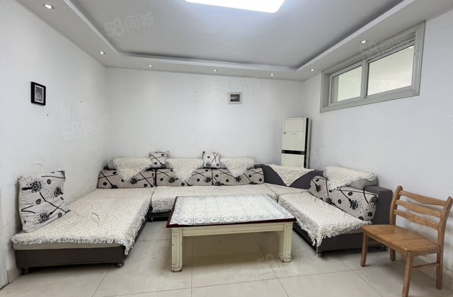 水岸新城 一楼出售 价可议 带储藏室 随时看房