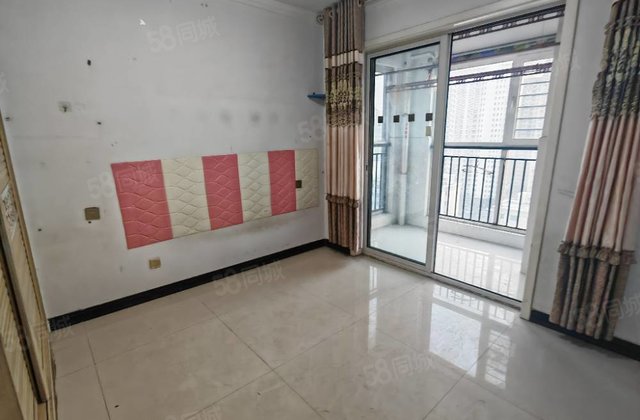 徒骇河边 水岸花语电梯 中间楼层送 车储  可按揭