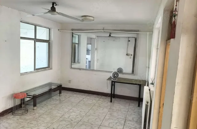 东昌单价五千多 铁塔附近刚需小三室步梯二楼看房方便