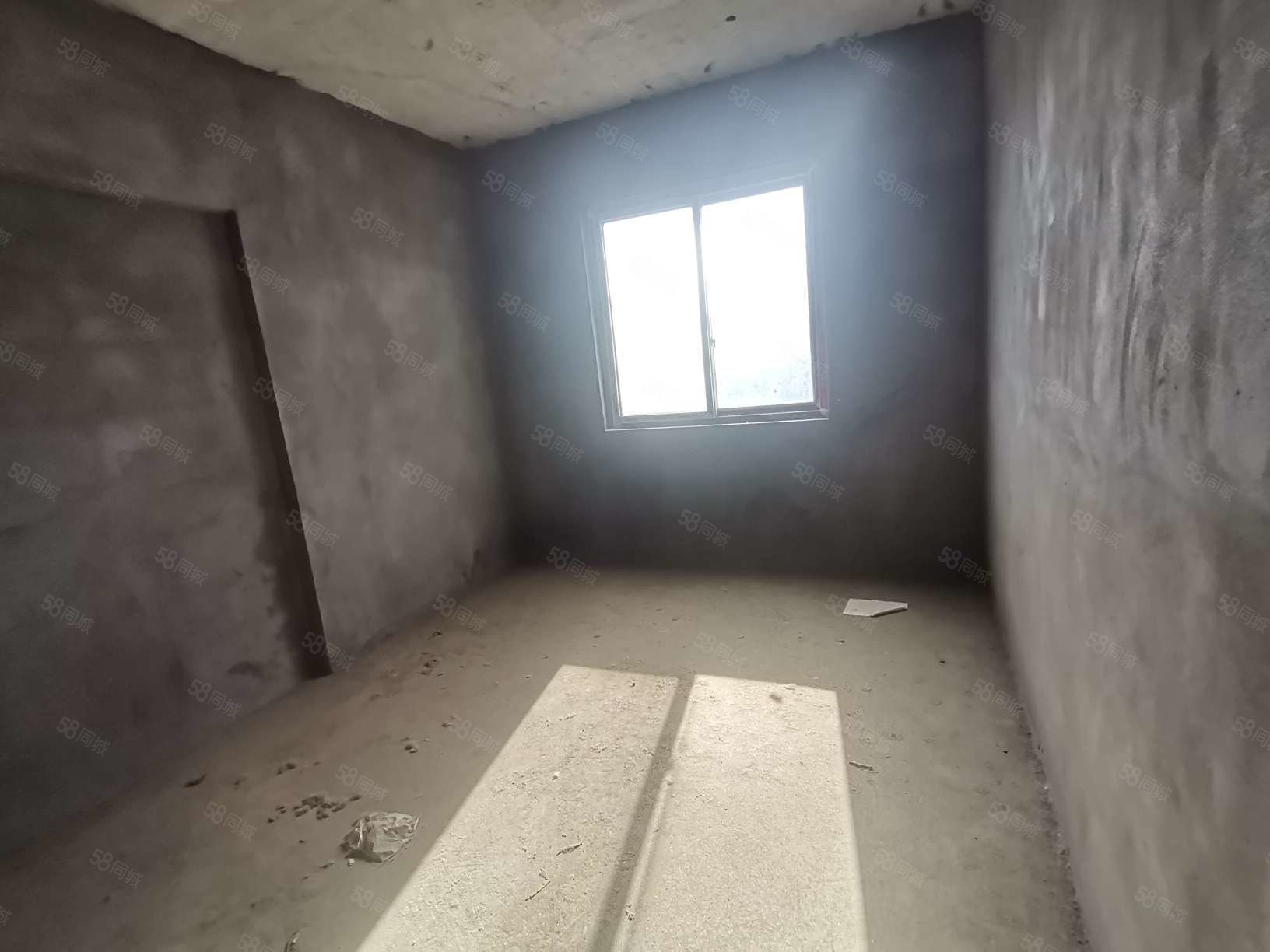 皓景丽苑3室2厅2卫118.68㎡南北53.8万