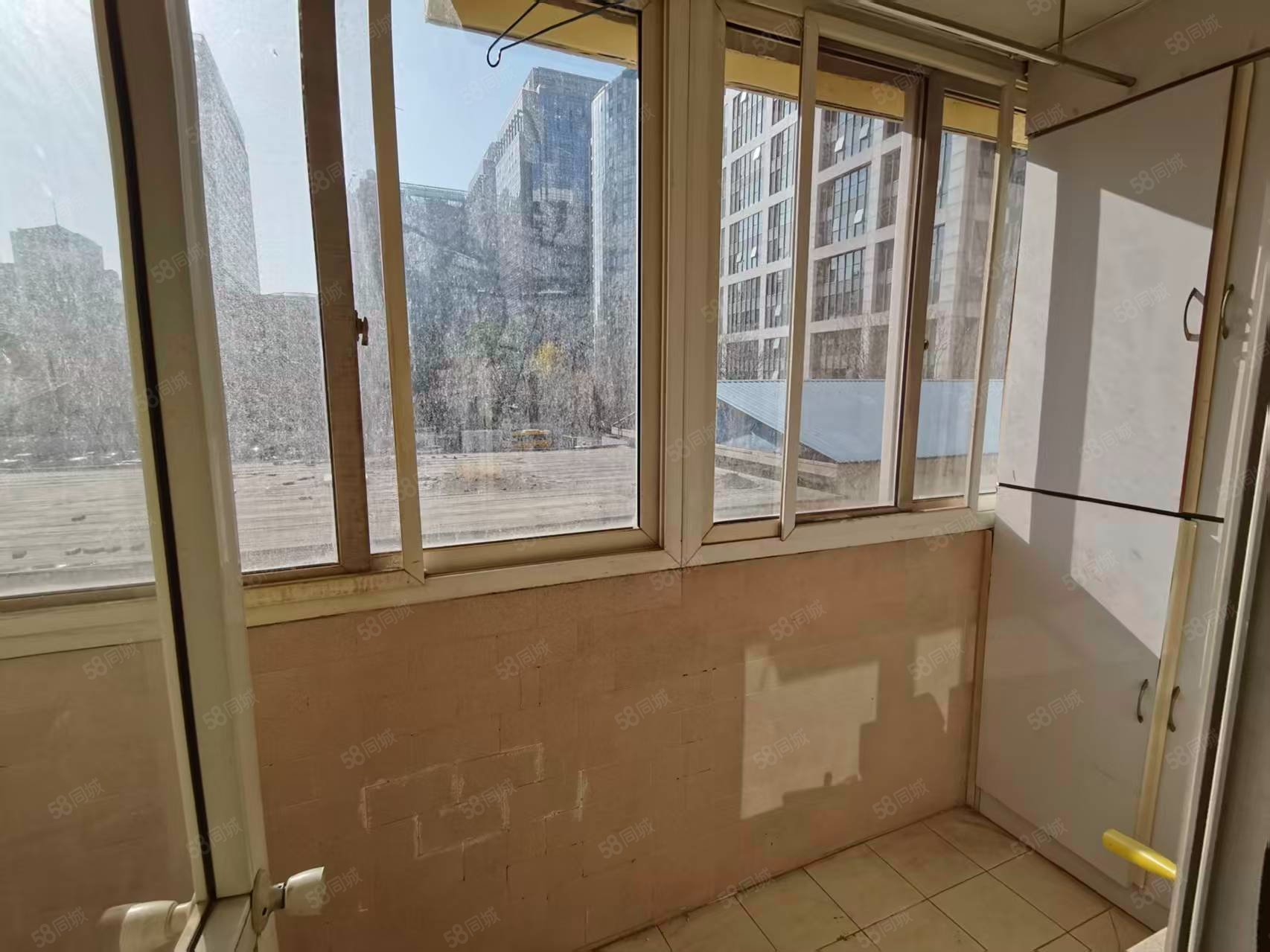 東中街小區(qū)(西區(qū))3室1廳1衛(wèi)77.82㎡南北610萬