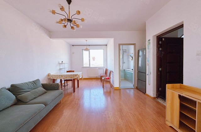 铁路安民小区 带电梯     采光好 通风好车位充足 近医院