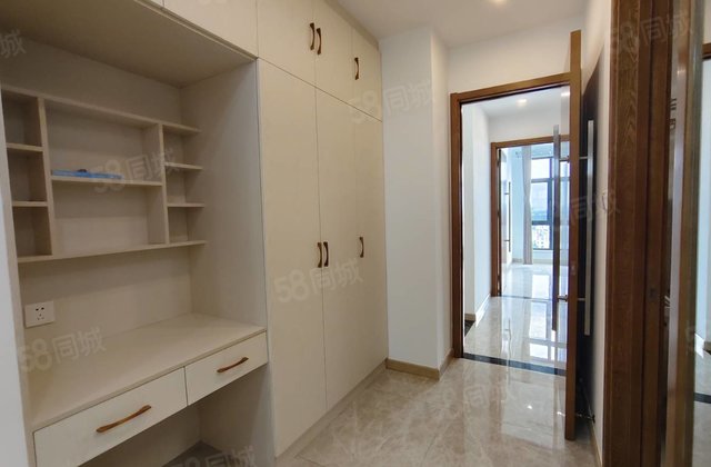 老一中 裕昌文轩小区  精装 朝阳户型 可做3室