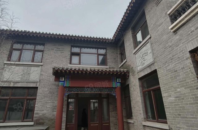 古楼别墅东昌御府 临湖别墅 门前可停车 带大院子 看房方便