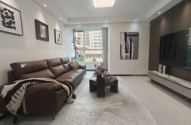 水印城3室2厅119㎡79.8万二手房图片