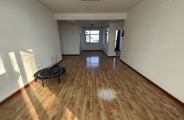 西安交大小区 带车位储藏室 划文轩二实验 高楼层视野好