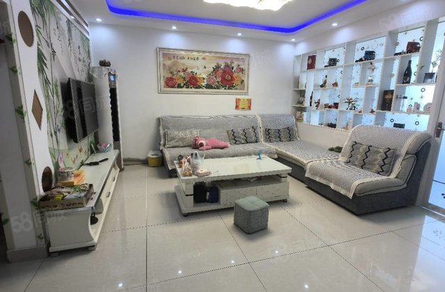 房东急售！万达广场北邻信合花苑精装三室送双车位！送储藏室！