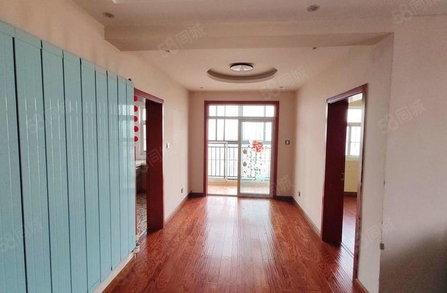 翡翠城16楼141平加17楼141平阁楼加车位和储