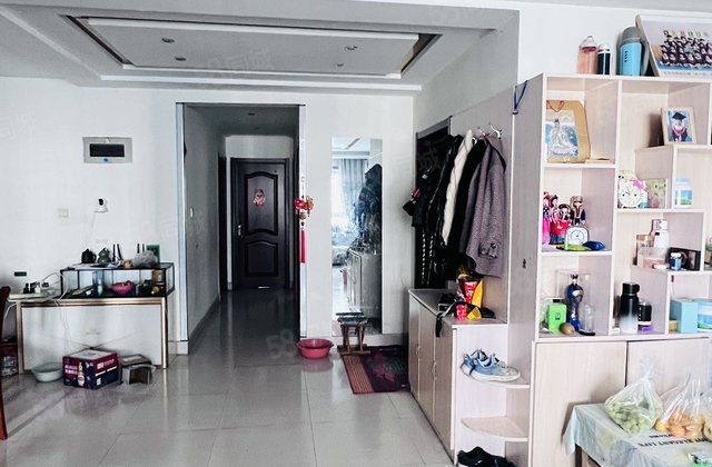 盛世嘉苑 朝南电梯大三居 精装修送地下室，送露台，房东直卖