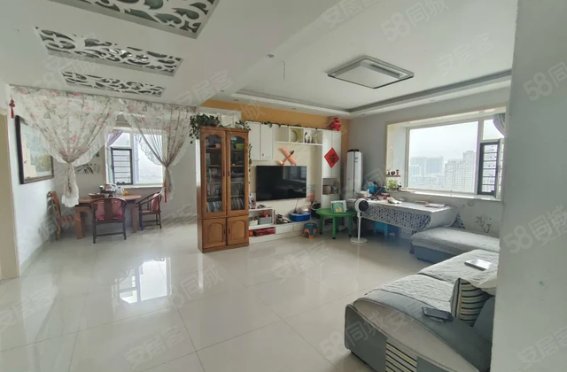 光岳花园|  兴华东路3室2厅1卫134平方