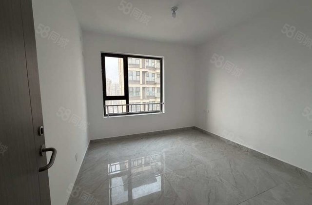 万达江山印婚房新房未住 三室 东边户 带车位储藏室 好楼层