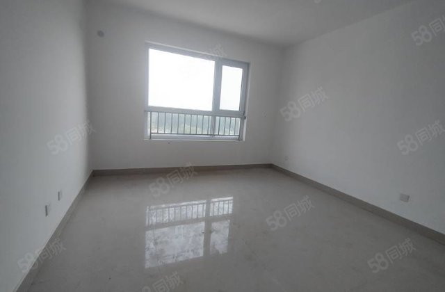 望岳雅园 龙湾对过 植物园东邻 随时看房 走一手