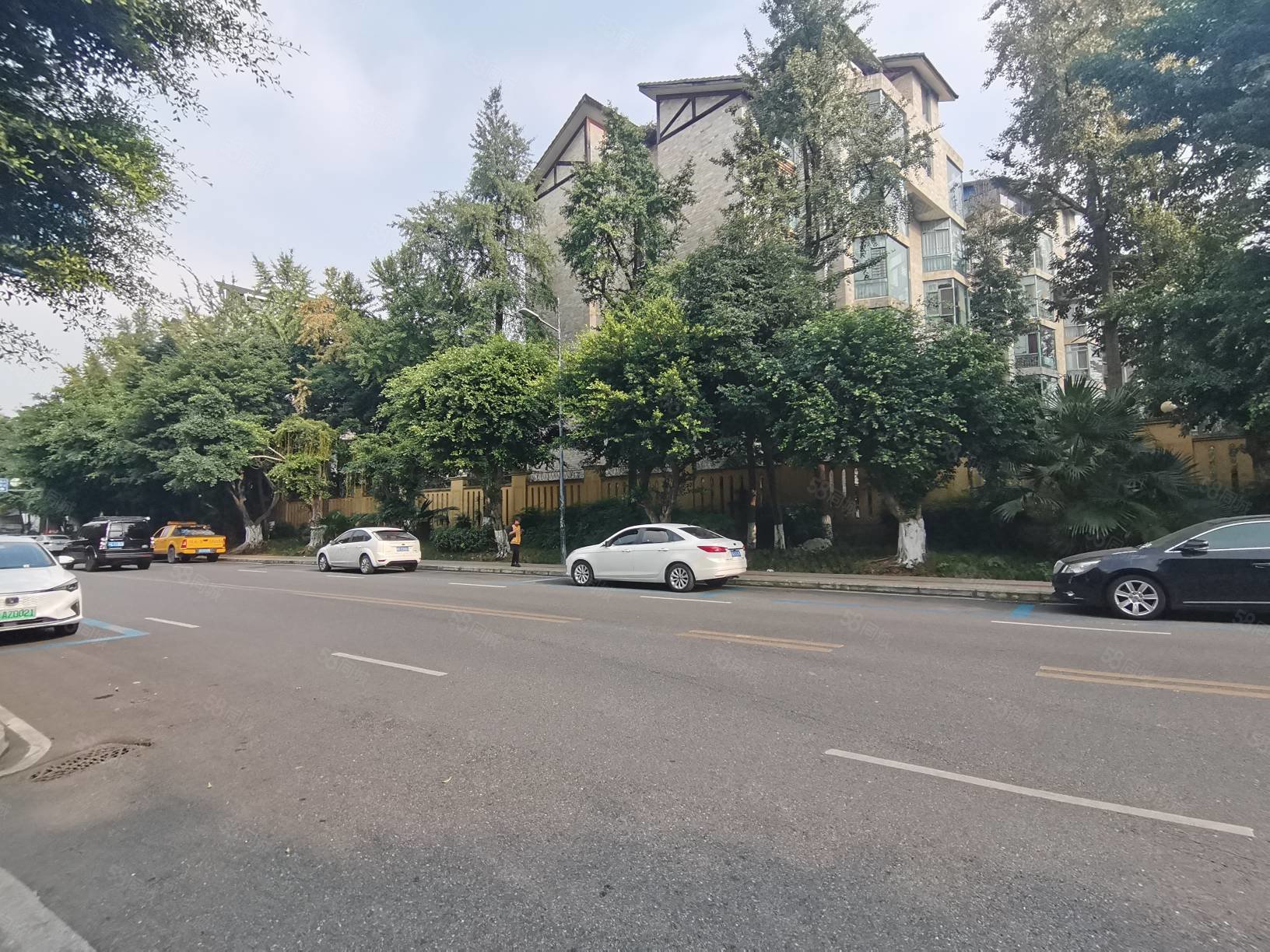 西区花园花园洋房3室2厅2卫125㎡南北124万