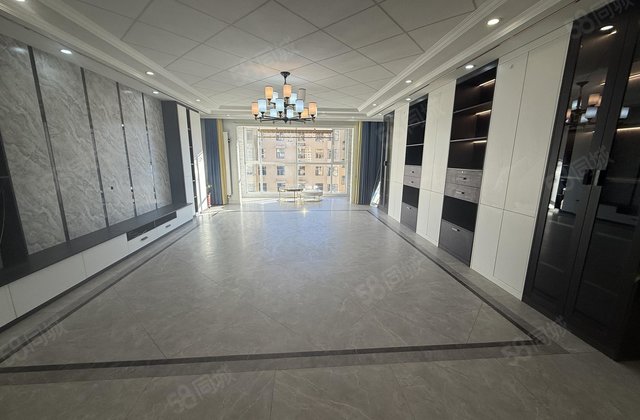 朗园4室2厅203㎡120万二手房图片