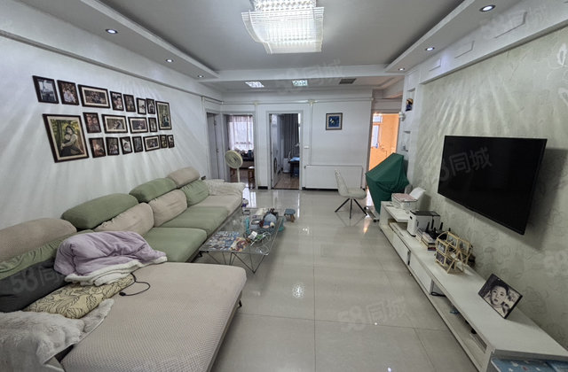 盛世东城4室2厅2卫135.5㎡南北59.8万