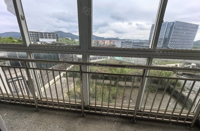 海林大厦4室2厅131㎡41万二手房图片