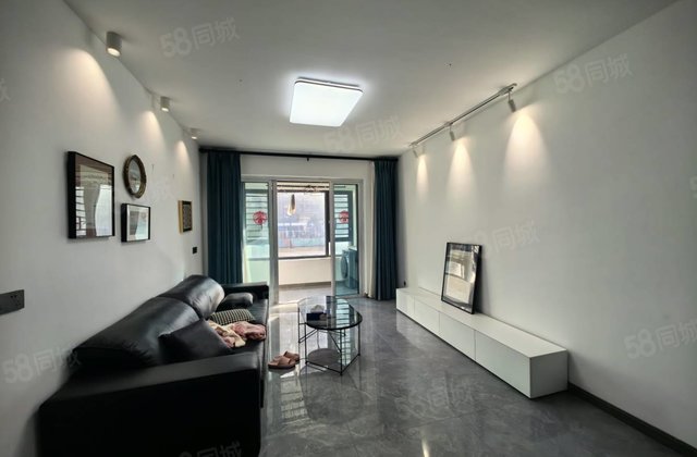 城投时代花园3室2厅1卫122㎡南58万