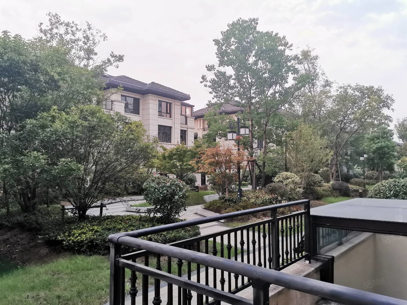 大花园,纯毛坯,有钥匙,看房随时都行,景山玫瑰园(别墅)-苏州58同城