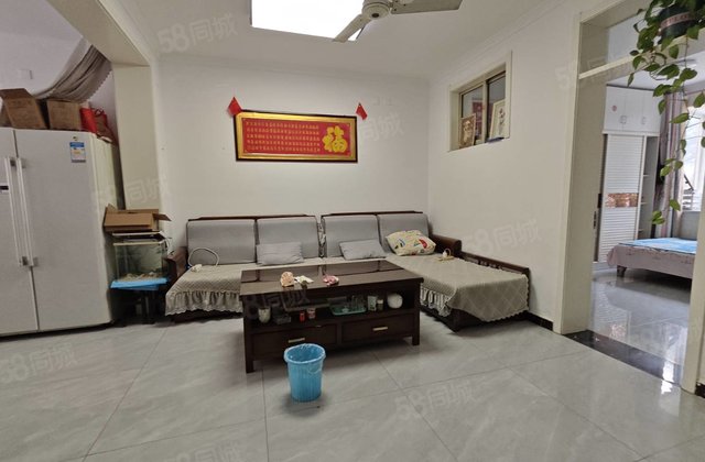 近医院阳光       居住密度低 精装可拎包入住 交通便利