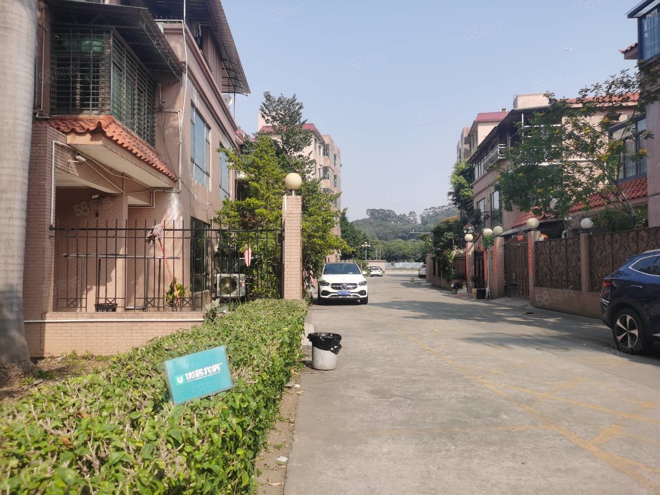 富民花园普装朝向南北720万4室192平