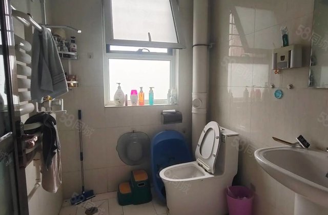 畅博怡情湾 南北通透 小三房 房龄新 双卫生间 近医院