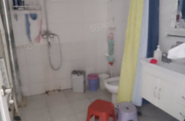 阳光  ，全天无遮挡南北通透，单价七开头