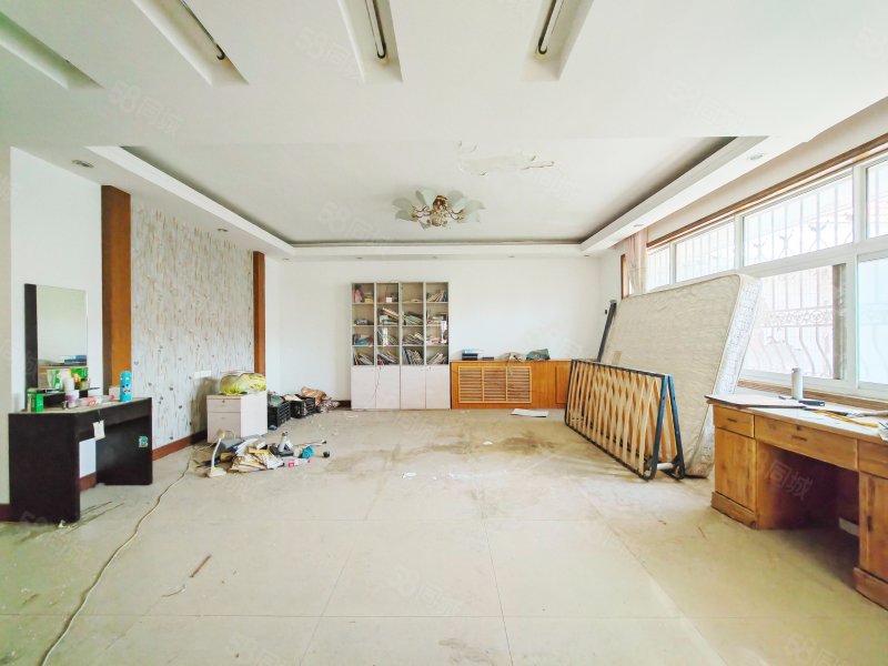 帝苑别墅(别墅)6室3厅3卫321㎡南北673万