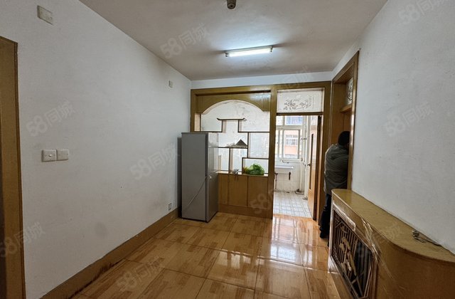 老文轩 柳园小区多层三楼 南北通透 空间大 随时看房