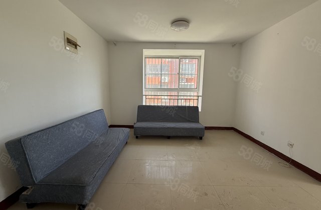 水晶城  边户光明七中  三室带零层公寓 随时看房